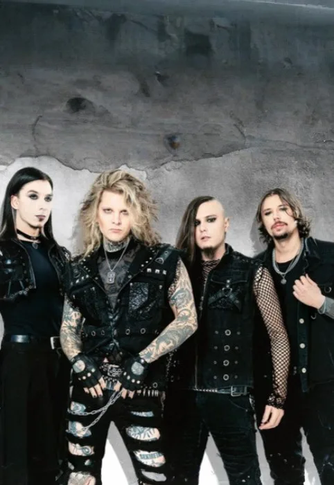 Neverlove live